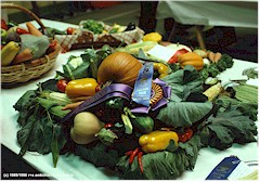 Farbenfrohe Platte mit frischem Gemse