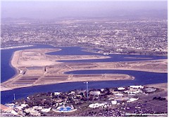 Pazifikkste bei  San Diego mit Sea World und Mission Bay im Vordergrund