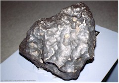 Bruchstck des aus fast reinem Eisen bestehenden Meteoriten