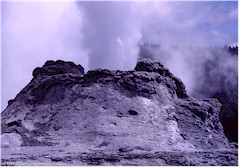 Geyser Castle im Upper Geyser Basin des Yellowstone NP
