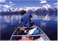 Im Kanu auf dem Jackson Lake im Grand Teton NP