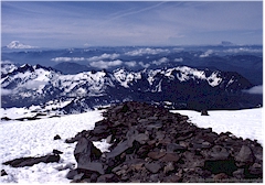Blick vom Mount Rainier auf Mount Adams, Mount Hood und Mount Saint Helens