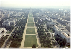 Blick auf das Capitol vom Washington Memorial in Washington D.C.