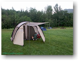 [ unser zelt auf dem camping riviere eternite im du saguenay NP ]