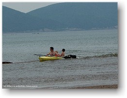 [ durchfahrt durch sandbank der south harbour beach im cape breton NP ]