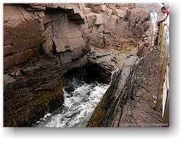 [ thunder hole im acadia NP ]