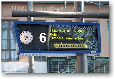abfahrtsanzeige im hauptbahnhof helsinki