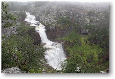oberer wasserfall des njupeskrsfallet im fulufjllets nationalpark