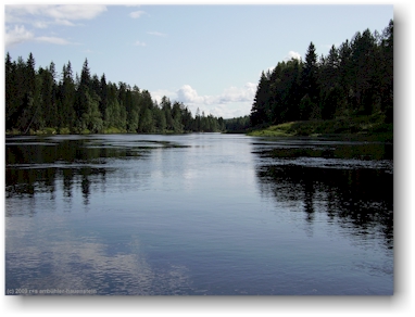 romantische flusslandschaft