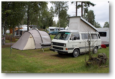 unser "jogi" und unser zelt auf dem campingplatz in grinsbyn, S