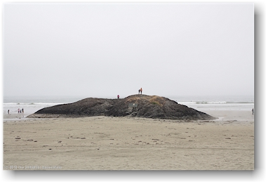 felsblock in der wickaninnish bay im pacific rim national park auf vancouver island
