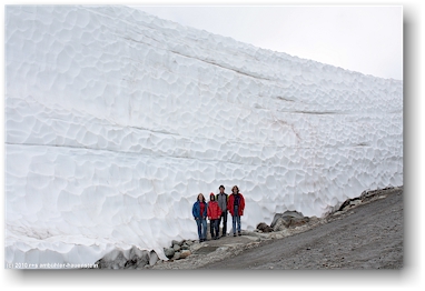 acht meter hohe schneedecke am whistler mountain