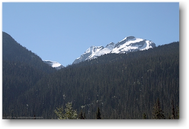blick auf die verschneiten berge whrend der fahrt ber den highway 99 zwischen pemberton und lillooet, CAN