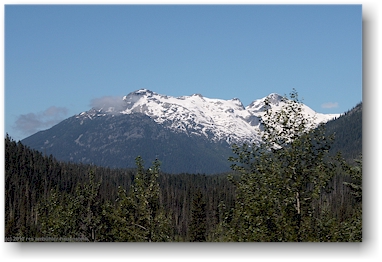 blick auf die verschneiten berge whrend der fahrt ber den highway 99 zwischen pemberton und lillooet, CAN