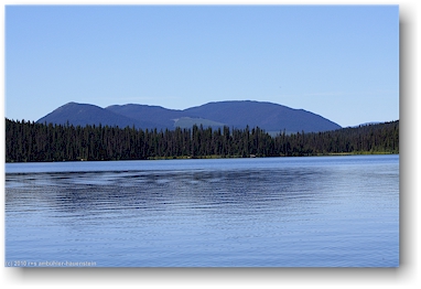 wolkenloser himmel ber dem kibbee lake