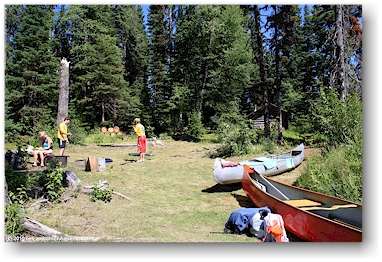mittagsrast auf zeltplatz am kibbee lake, CAN