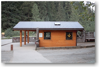 ranger station der fish creek wildlife site in hyder, alaska, USA