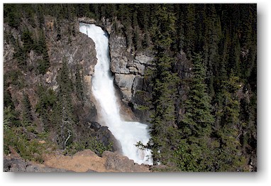falls of the pool am berg lake trail im mount robson provincial park, CAN