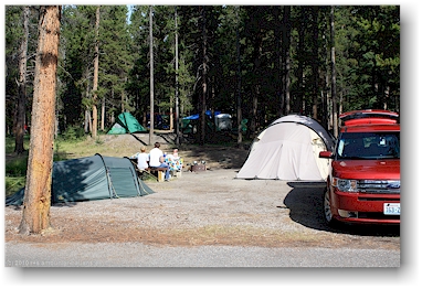 unsere zelte auf dem tunnel mountain village 1 campingplatz bei banff, CAN