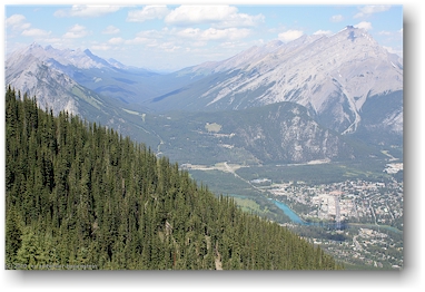 blick von der aussichtsplattform beim sulphur mountain in den forty mile creek im banff national park, CAN