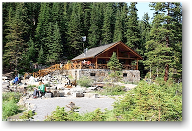 teahouse am mirror lake im banff national park, CAN