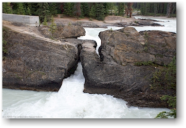 natural bridge im yoho national park, CAN