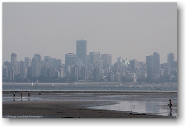 blick von der spanish bank beach richtung downtown vancouver, CAN