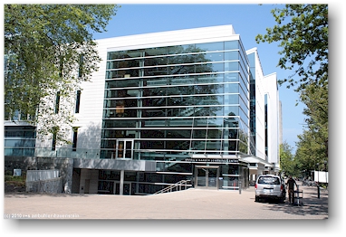 sdseite des irving k. barber learning centre auf dem campus der university of british columbia (UBC), vancouver, CAN