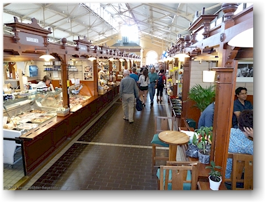 in der alten markthalle beim hafen von helsinki, FI