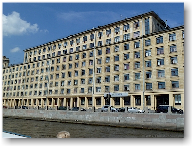 hausfassade entlang des fontanka-kanal in sankt petersburg, RU