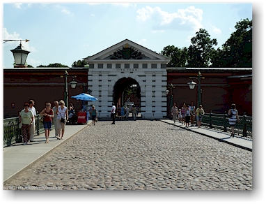 eingang zur peter-paul-festung (petropavlovskaya krepost) auf der insel zayachii ostrov in sankt petersburg, RU