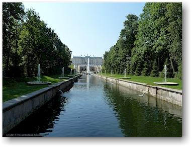 grosser palast im peterhof (petrodvorets) bei sankt petersburg, RU