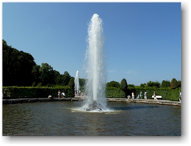 menagerbrunnen im peterhof (petrodvorets) bei sankt petersburg, RU