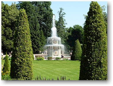 roemerbrunnen im peterhof (petrodvorets) bei sankt petersburg, RU