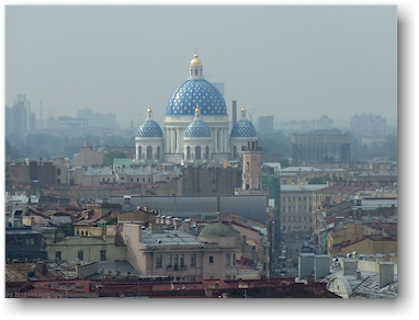 blick vom dom der isaakskathedrale (isaakievsky sobor) auf die dreifaltigkeitskathedrale (troitskiy sobor) in sankt petersburg, RU