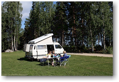 fruehstueck auf dem campingplatz piiteri am ufer des pielinen bei juuka, FI