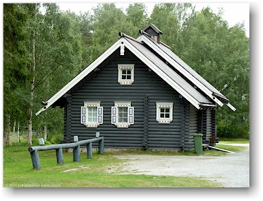 wohnhaus in traditionellem karelischem stil bei nurmes, FI