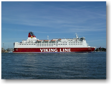 faehre der viking line im hafen von helsinki, FI