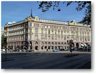 strassenkreuzung im stadtzentrum von helsinki, FI