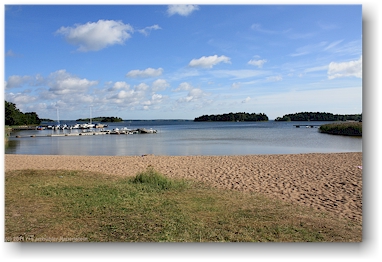 sandstrand am oestersjoen beim bjoerkoe-oerns havscamping in bjoerkoeoeren, SE