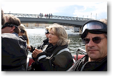 wir sind startbereit im schnellboot fuer unseren ausflug nach vaxholm, SE