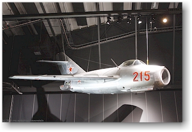 russischer kampfjet Mikojan Gurevitj MiG-15 im flygvapenmuseum (luftwaffenmuseum) bei linkoeping, SE