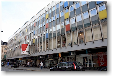fassade des triangeln koepcenter (kaufhaus) im stadtzentrum von malmoe, SE