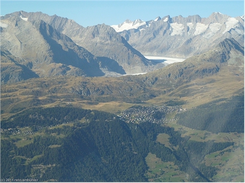 16:28 bettmeralp mit aletschgletscher im hintergrund