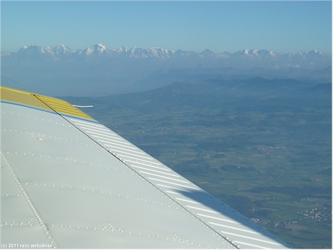 17:24 in der ferne tauchen wieder die berner alpen auf, der kreis schliesst sich bald