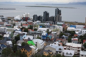 blick vom turm der hallgrimskirkja in reykjavik richtung osten