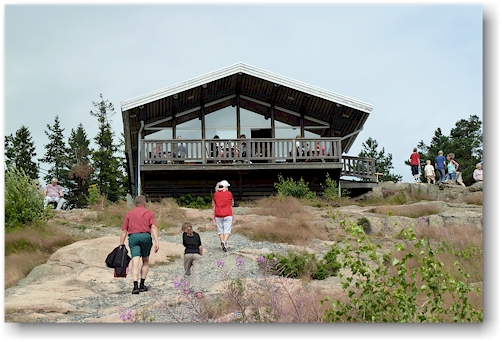 restaurant auf dem gipfel des skuleberget