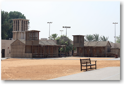 innenhof im heritage village in dubai