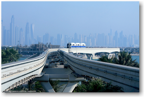 monorail auf palm jumeirah in dubai