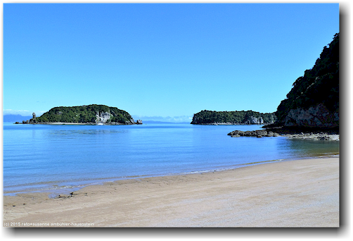 sandstrand an der tata beach bei pohara